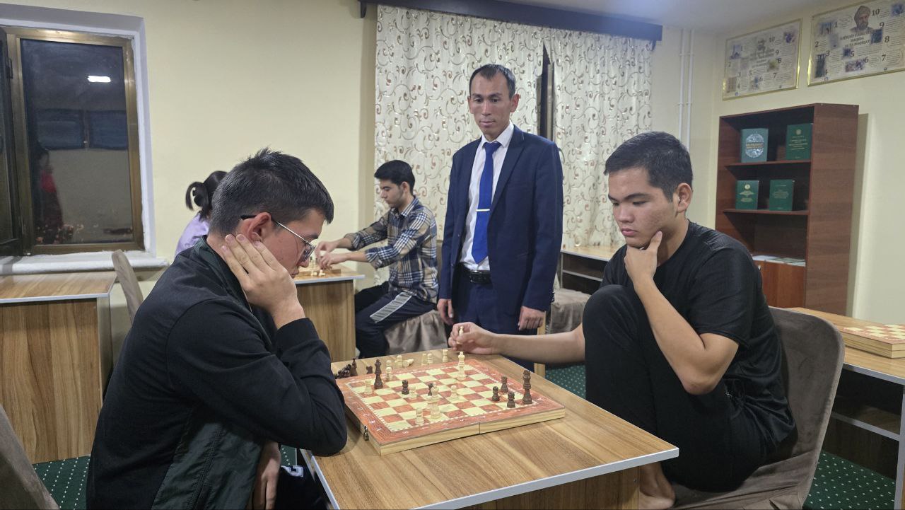 01K64ZHJNYDAWX1BZTGG9Z0B33