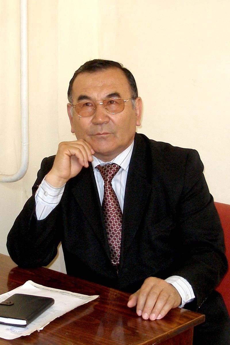 Insonning 3 ta doʼsti boʼlar ekan.