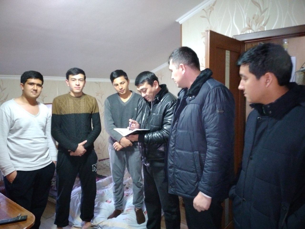 Dekan o'rinbosari tominidan tyutorlar faoliyati o'rganilib, nazorat qilinmoqda.