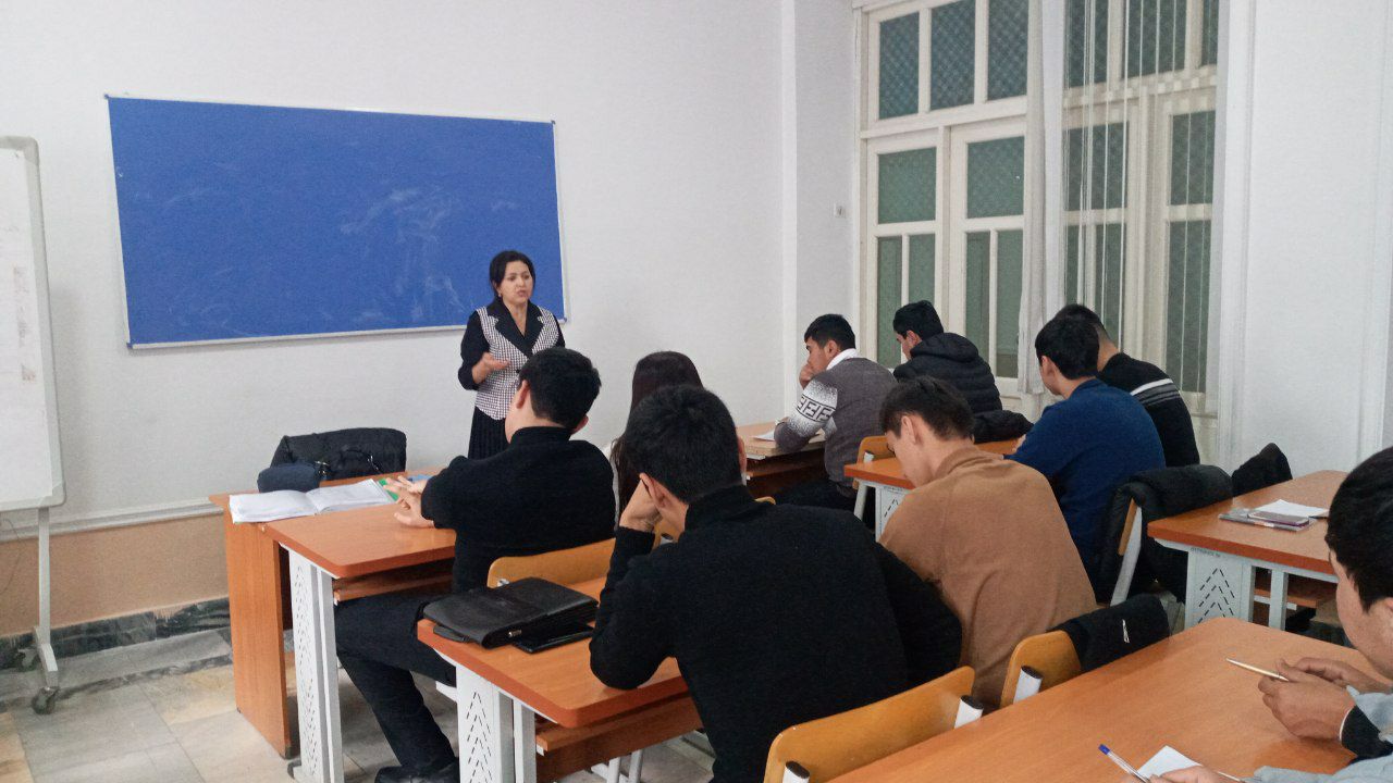 "Konstitutsiyani oʼrganamiz" mavzusida seminar