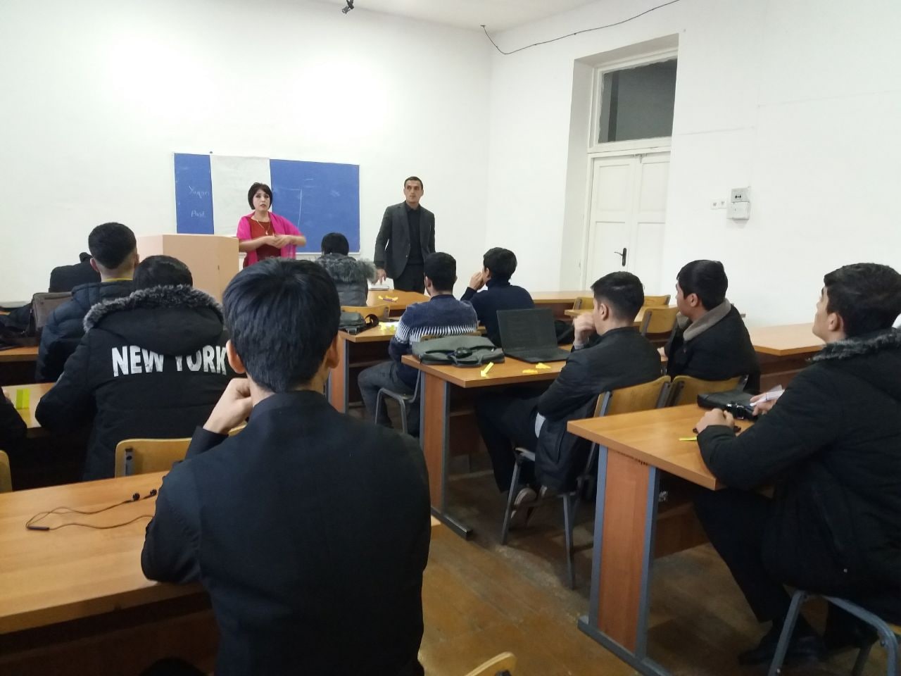 Talabalarimiz orasida psixologik test hamda trening suhbati o'tkazildi. 