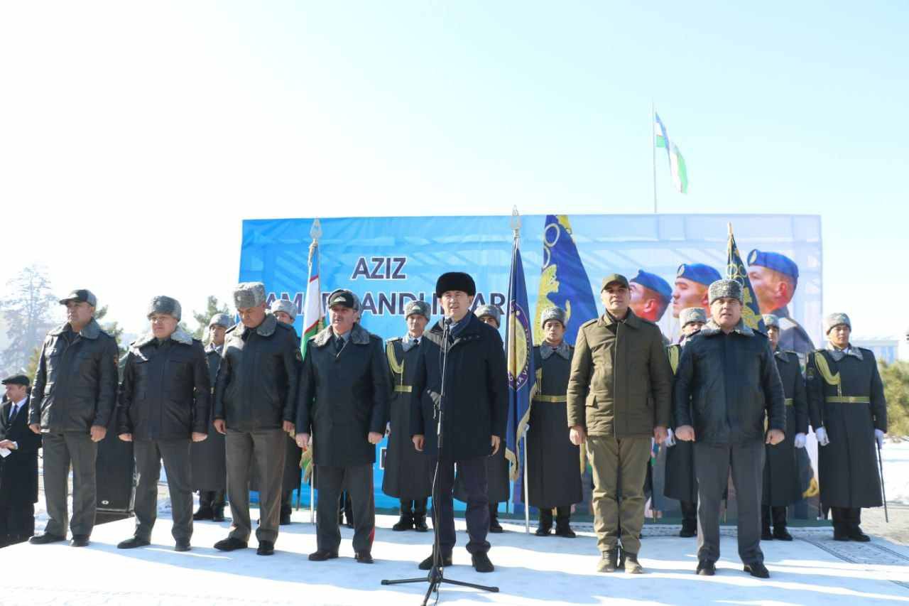 Sohibqiron bayrog‘i tantanali ravishda kutib olindi