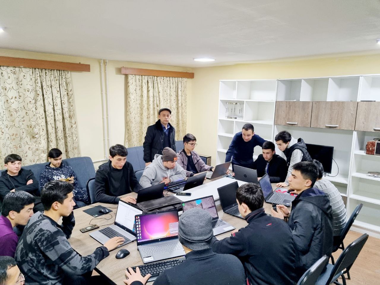 Talabalar bo'sh vaqtini mazmunli o'tkazish