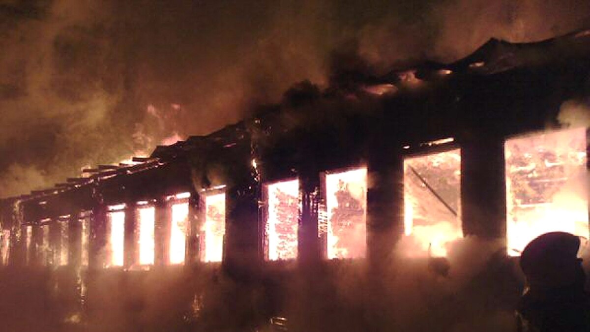 Rossiyada “Qariyalar uyi”da yonib ketgan 23 kishi