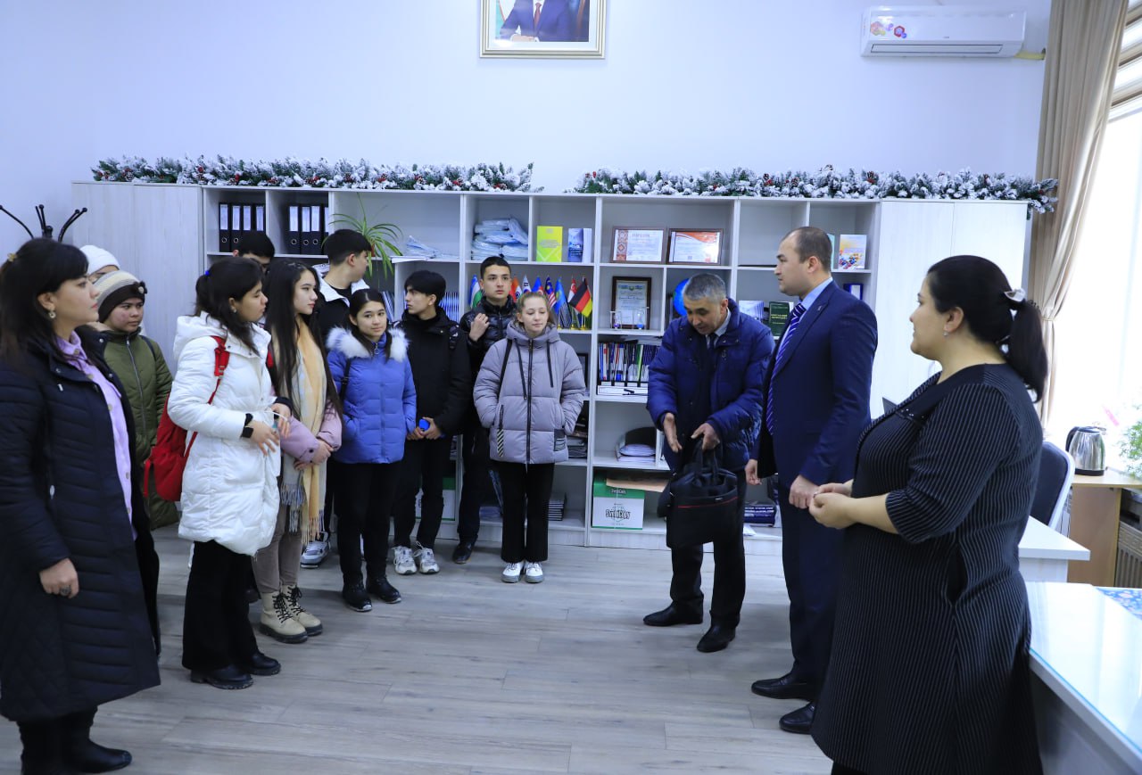 Bugun Samarqand iqtisodiyot va servis institutida navbatdagi ochiq eshiklar kuni boʻlib oʻtdi.