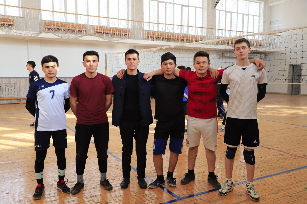 Talabalar o'rtasida sport turlari bo'yicha kichik musobaqalar o'tkazildi.