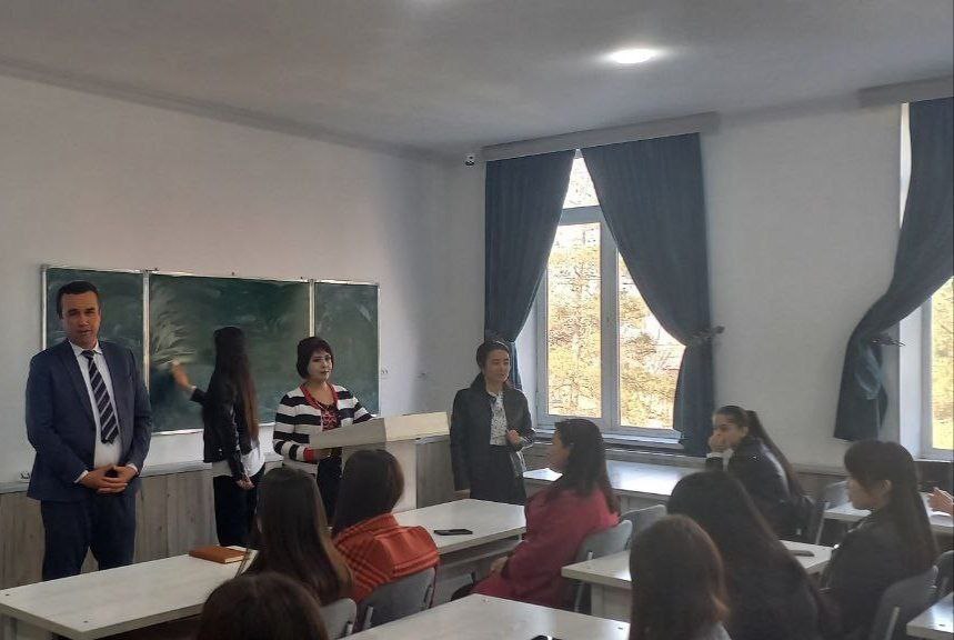 Institutda odob-axloq qoidalari hamda kiyinish madaniyati haftaligi davom etmoqda