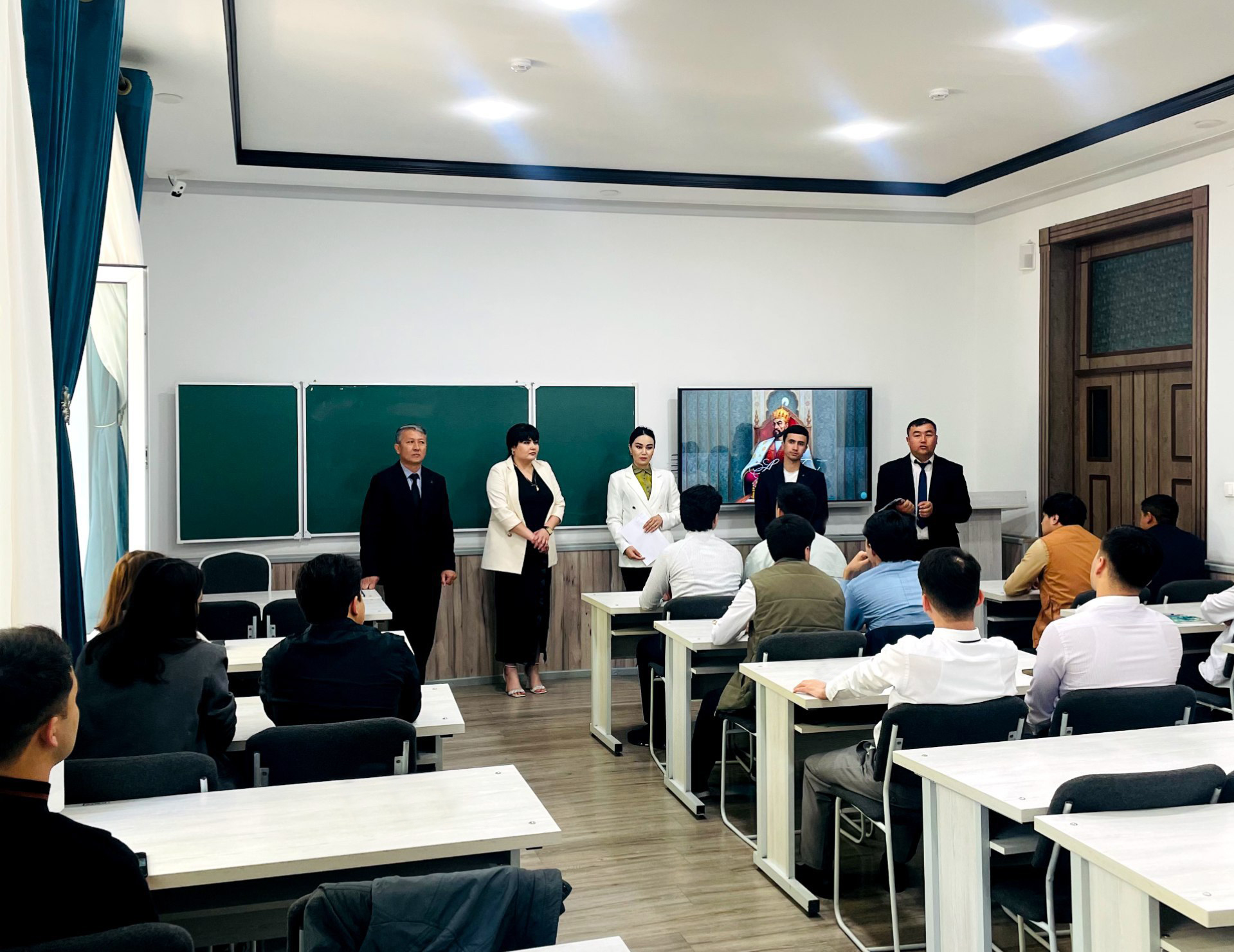 Amir Temur tavalludining 689 yilligi munosabati bilan davra suhbati o‘tkazildi