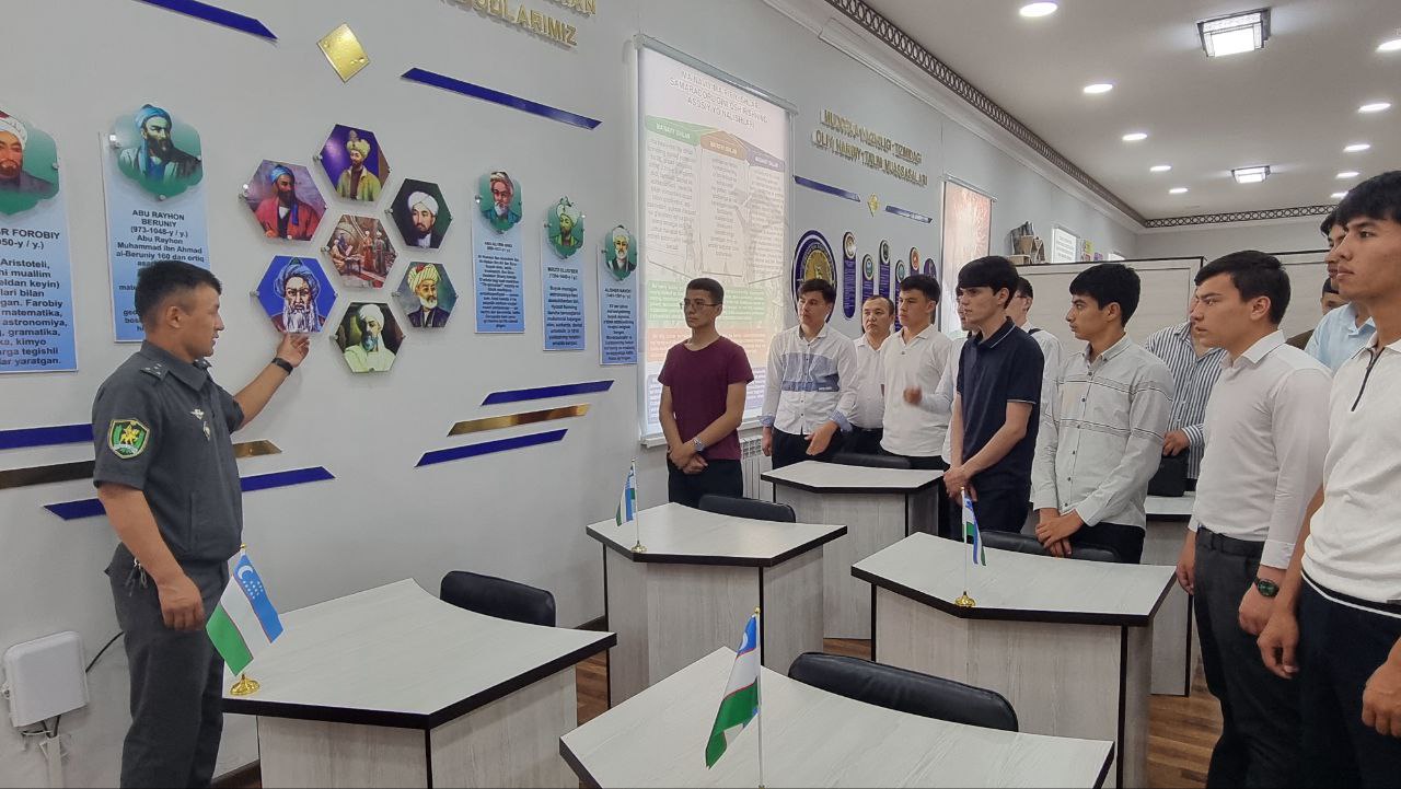 Ochiq eshiklar kuni: talabalar harbiy hayot bilan yaqindan tanishishdi