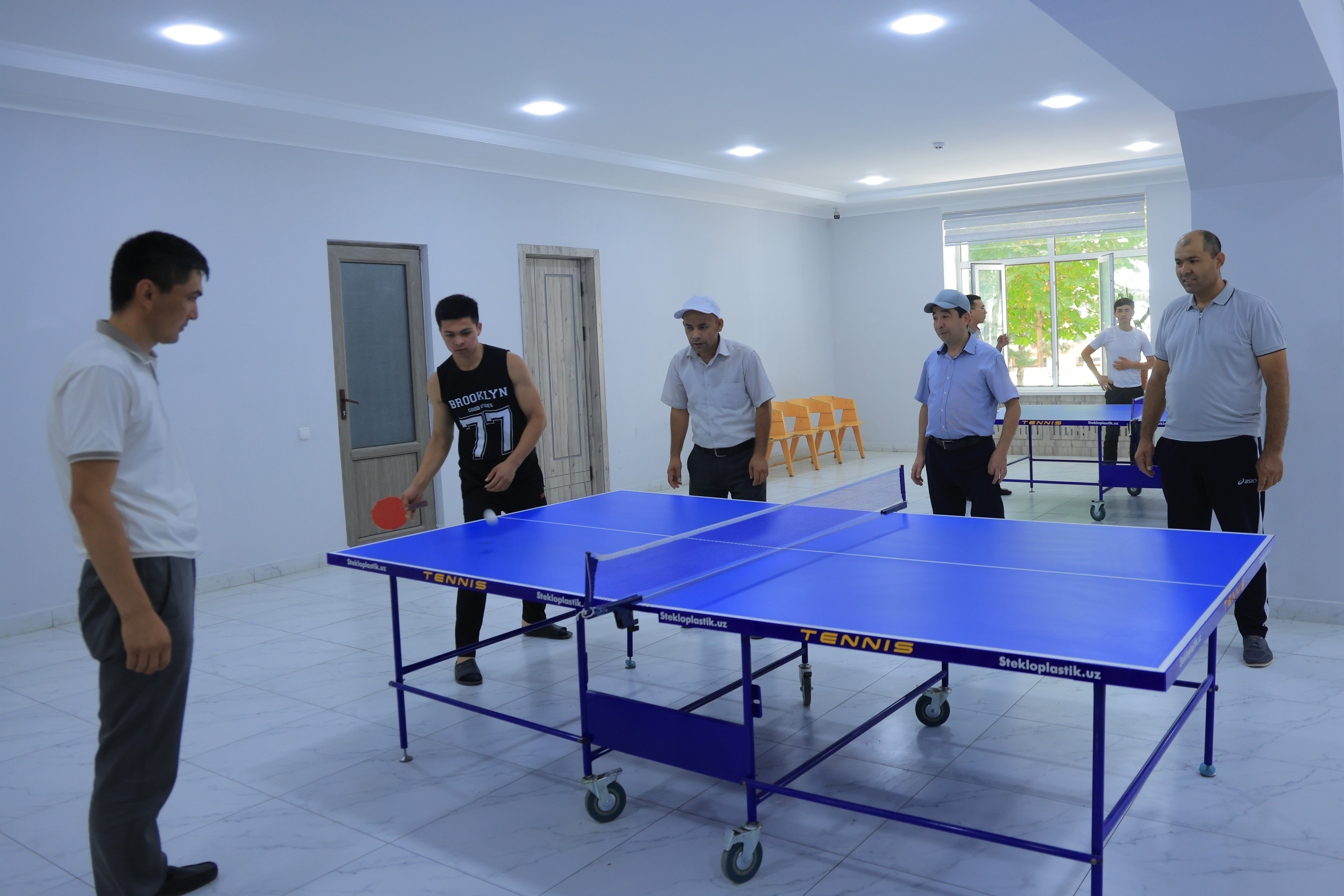 Samarqand iqtisodiyot va servis institutida “Dolzarb 90 kun” loyihasi doirasida sport musobaqasi tashkil etildi