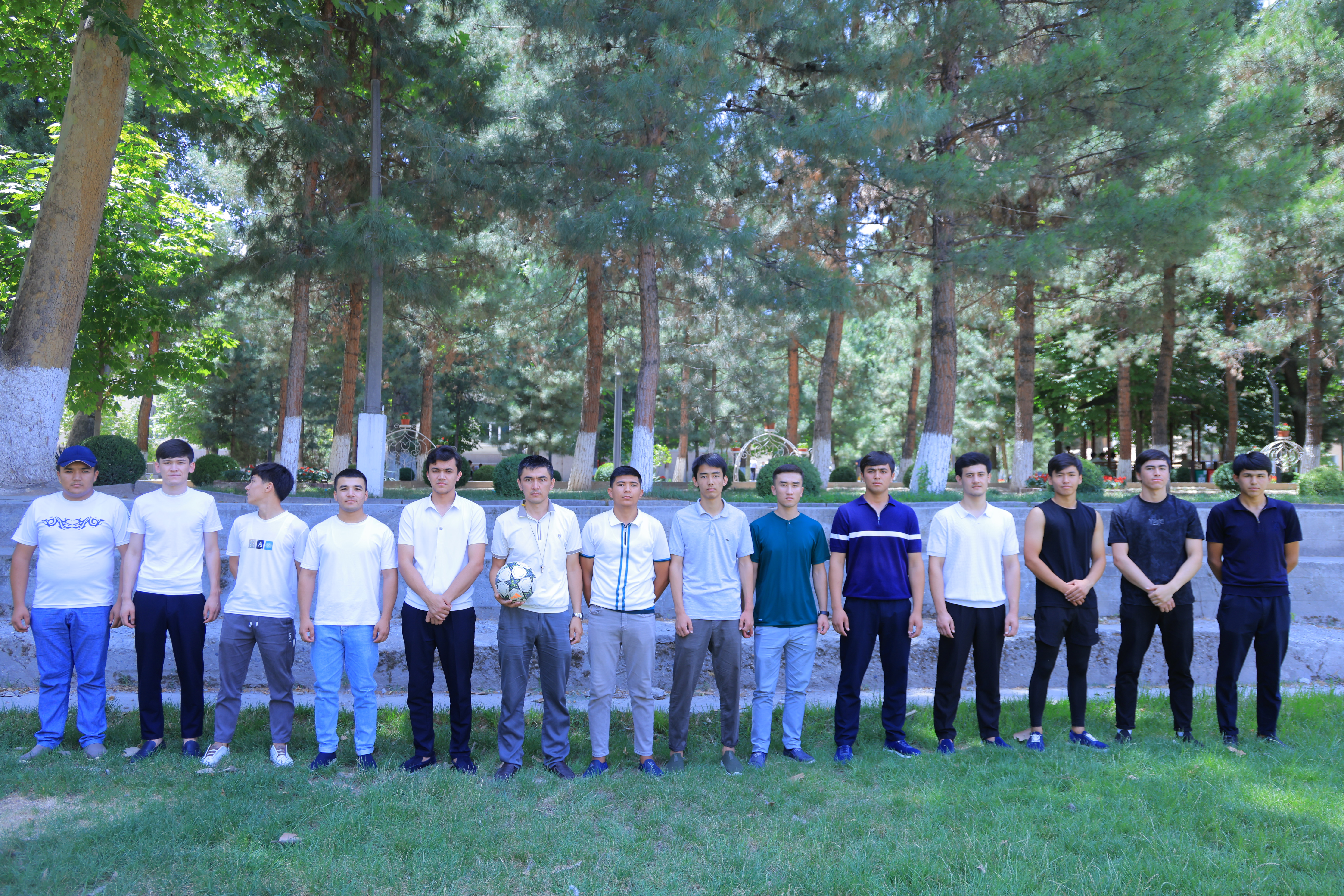 Samarqand iqtisodiyot va servis institutida “Dolzarb 90 kun” loyihasi doirasida sport musobaqasi tashkil etildi