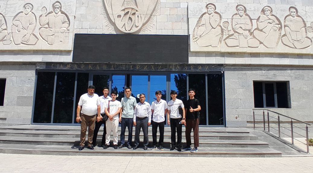 Dolzarb 90 kun: Talabalar Afrosiyob muzeyi va Xo‘ja Doniyor ziyoratgohiga sayohat qilishdi