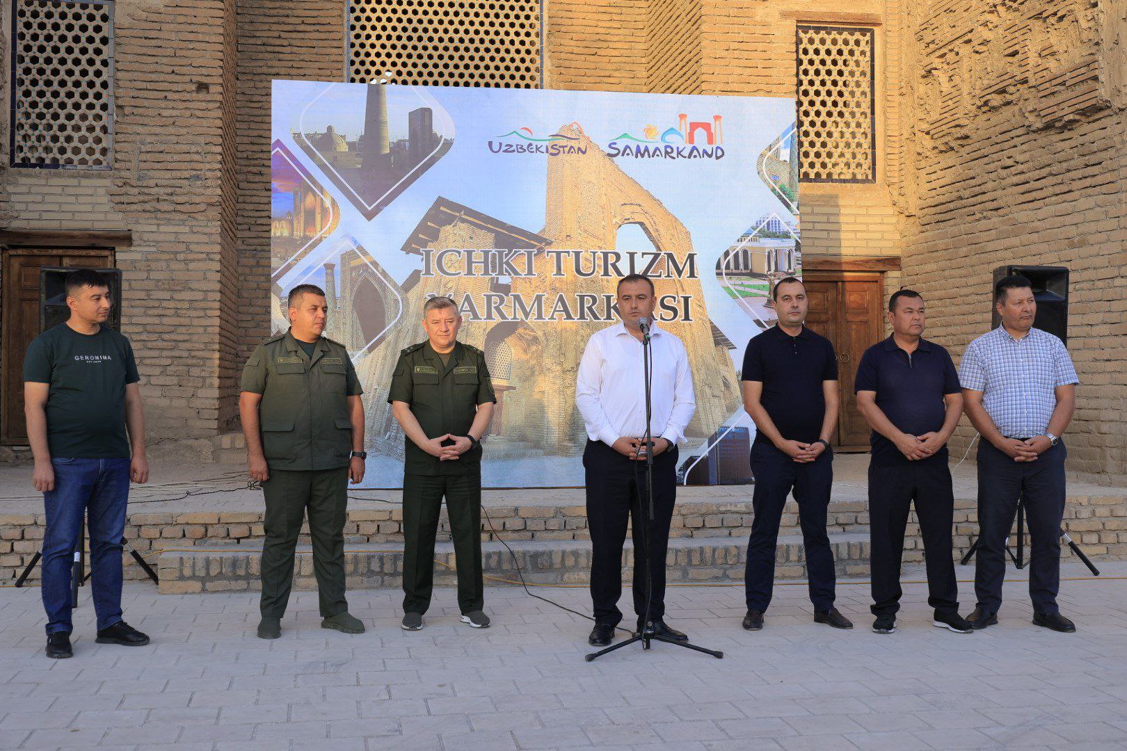 Samarqand iqtisodiyot va servis instituti jamoasi ichki turizm yarmarkasida ishtirok etmoqda