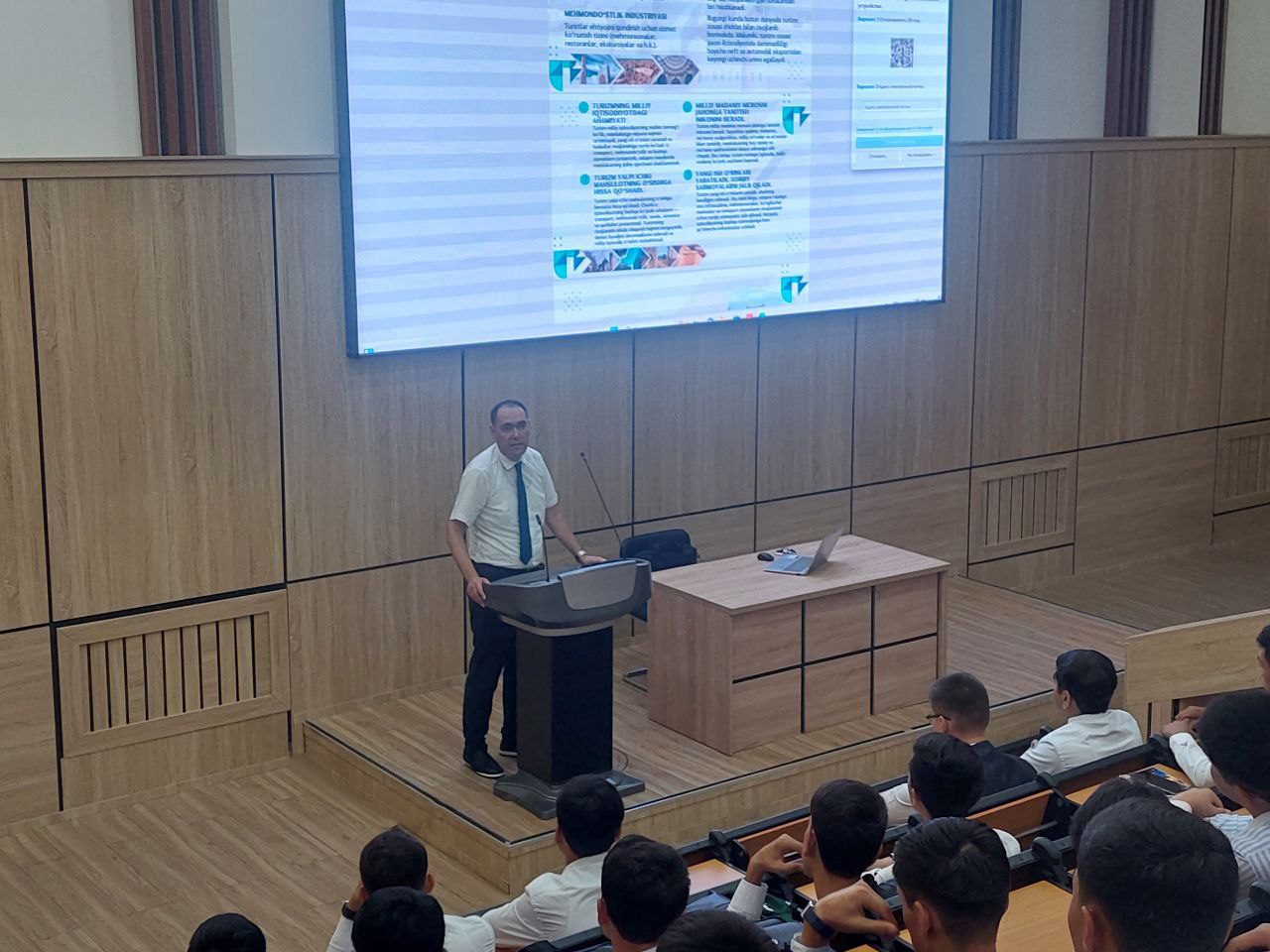 Turizm kafedrasi tomonidan “Mustaqillik darsi” doirasida “Turizm va mehmondo‘stlik – kelajak kasbi sifatida” mavzusida dars m...