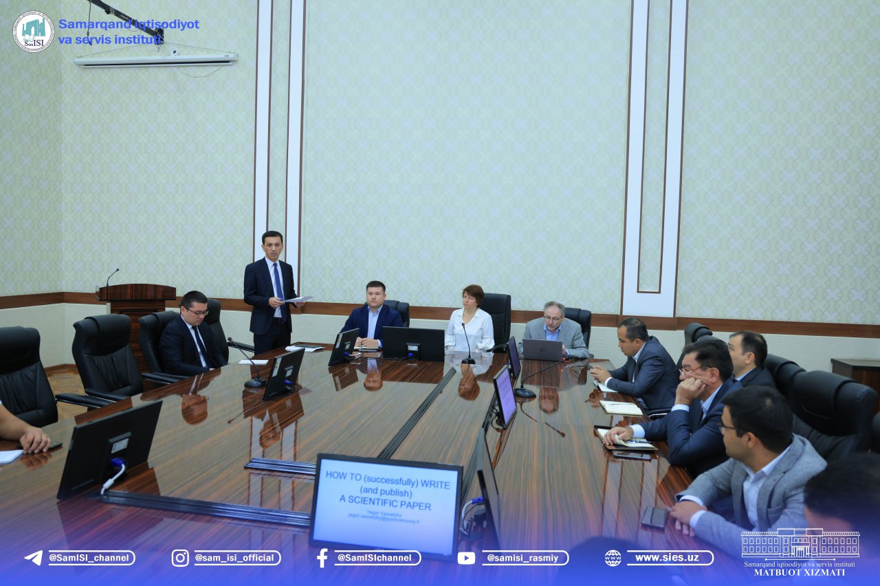 A training seminar was organized for professors and researchers at the institute